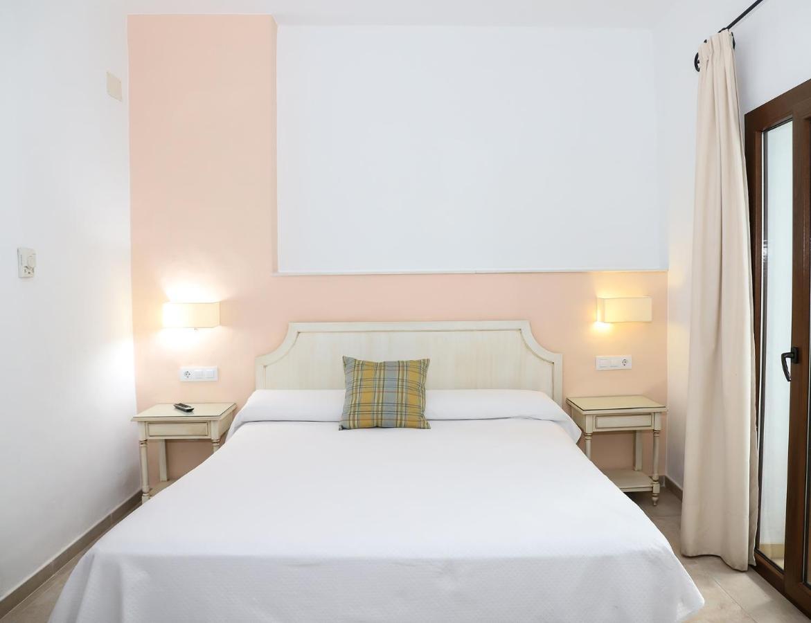 Hostal Dona Lola Marina Zahara de los Atunes Kültér fotó