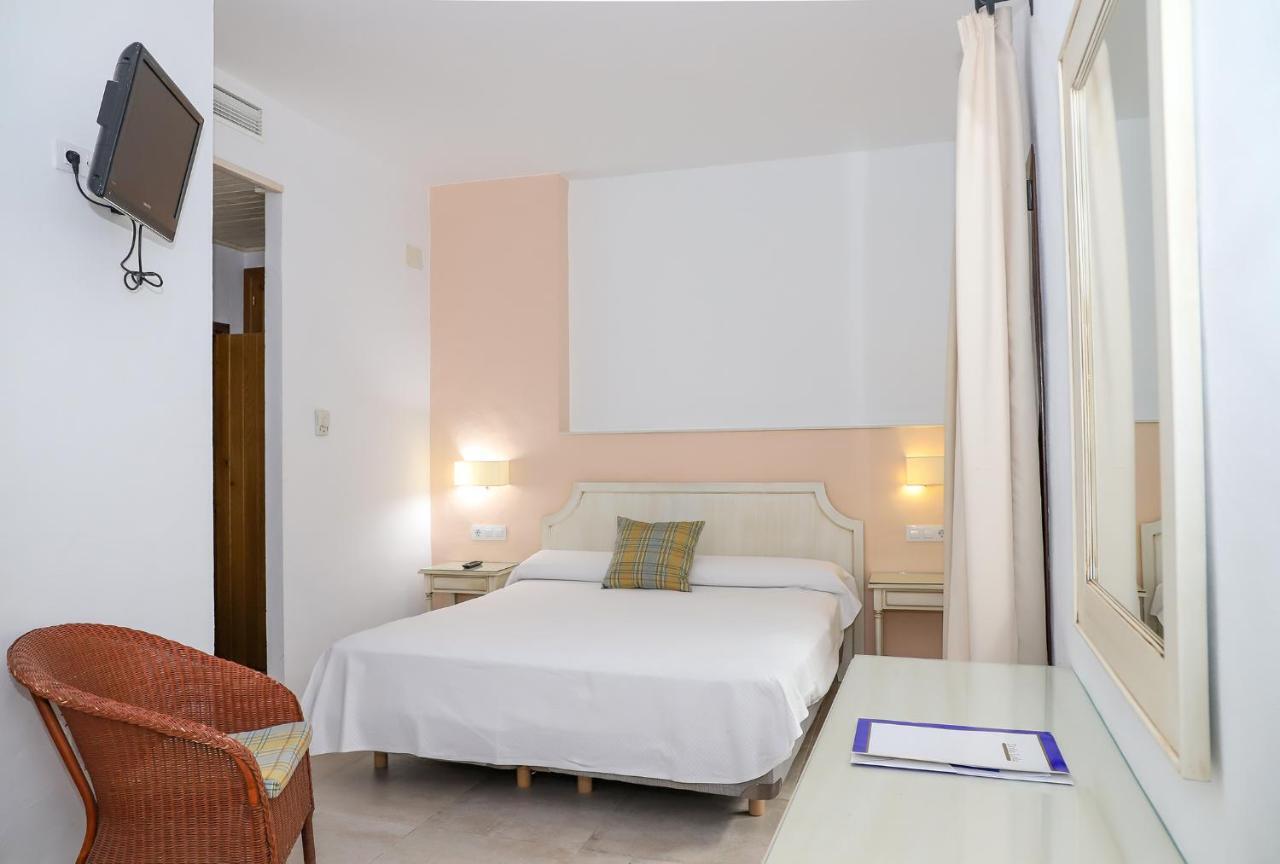 Hostal Dona Lola Marina Zahara de los Atunes Kültér fotó
